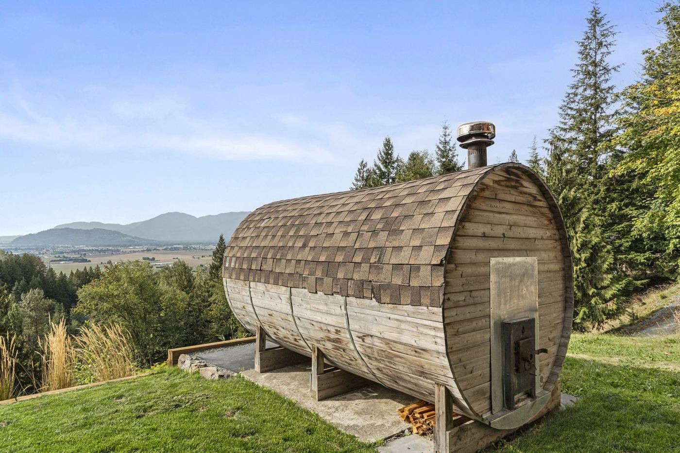 The barrel sauna