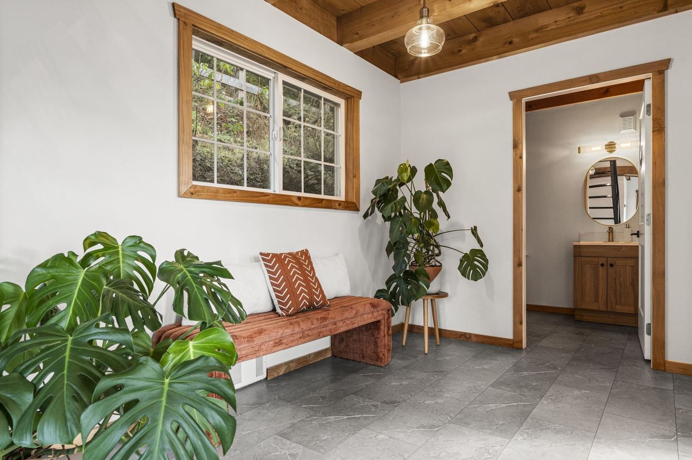 Entry and waiting area